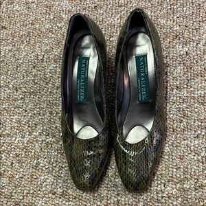 Naturalizer Olive Snake-Print Pump